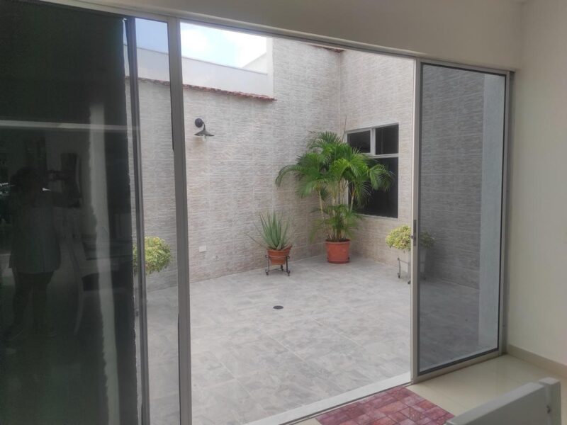Casa en Exclusivo Condominio Altamurani!