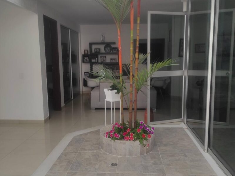 Casa en Exclusivo Condominio Altamurani!