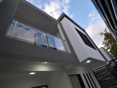 Espectacular Casa de Dos Pisos