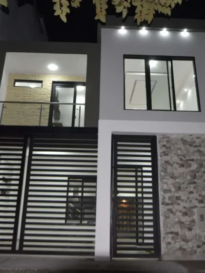 Casa de dos pisos