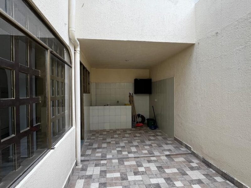 Casa Amplia y Remodelada de Dos Pisos
