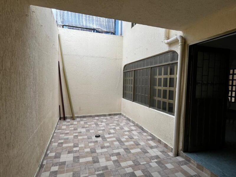 Casa Amplia y Remodelada de Dos Pisos