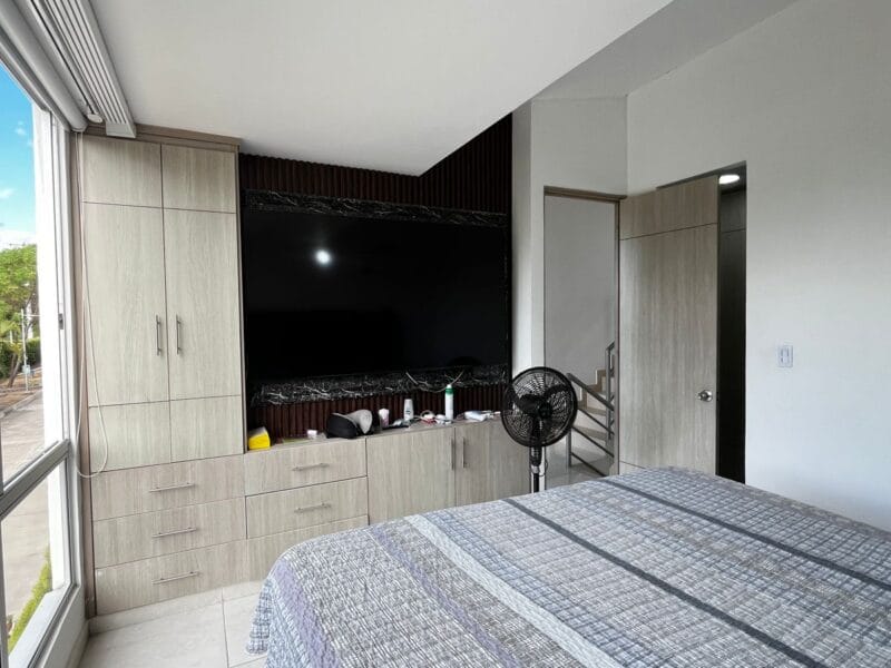 Casa de 3 Niveles Condominio Aposentos