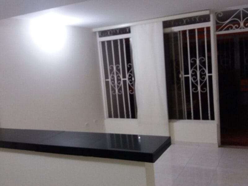 Casa dos Pisos con Aparta Estudio