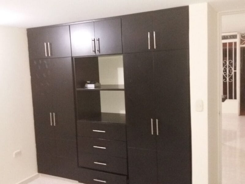 Casa dos Pisos con Aparta Estudio